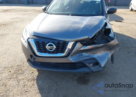 2019 Nissan Kicks S z USA, uszkodzony, nr VIN 3N1CP5CU8KL496386